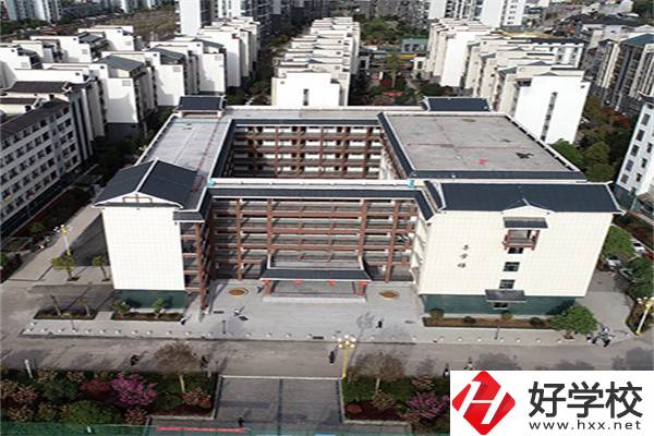 張家界桑植縣有什么中專學校？開設有什么專業(yè)？