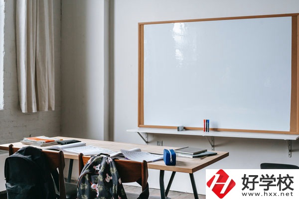 湖南省耒陽師范學校宿舍有沒有空調？寢室壞境怎么樣？