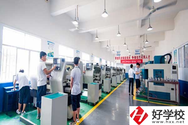 湖南省芷江民族職業(yè)中專學校有哪些辦學特色？