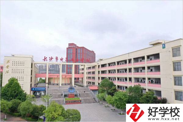 長沙電子工業(yè)學(xué)校的學(xué)生能升學(xué)嗎？學(xué)費要多少？