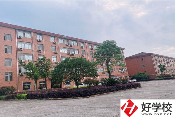 湖南華航鐵路科技技工學(xué)校有什么優(yōu)勢(shì)？值得報(bào)考嗎？