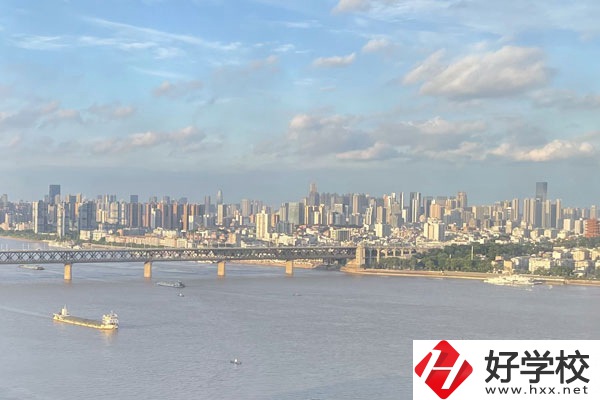 株洲海事職業(yè)學(xué)校的船舶水手與機(jī)工專業(yè)怎么樣？