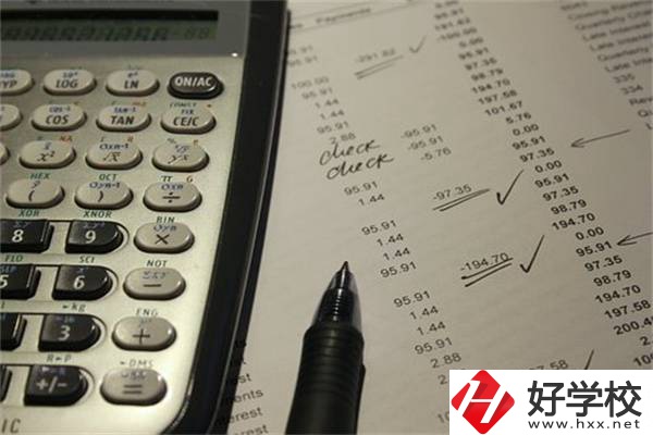湖南想沖本科可以讀哪所職高？哪個專業(yè)招生名額最多？