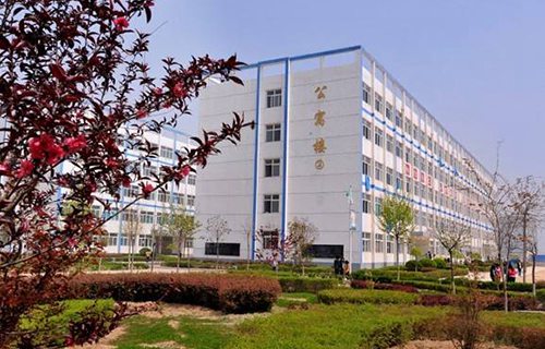 張家口科平中專學校