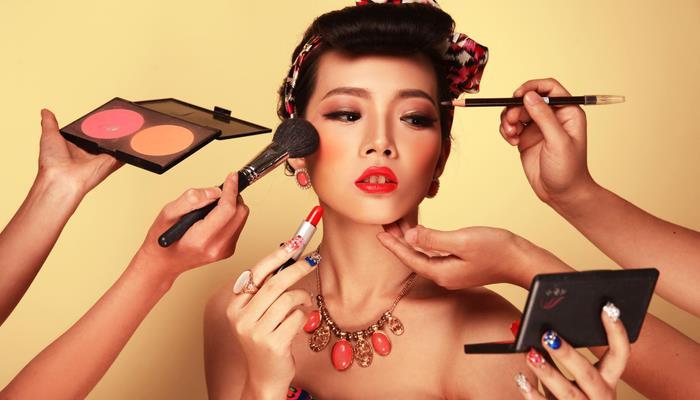 美容美發(fā)與造型化妝專業(yè)好就業(yè)嗎?