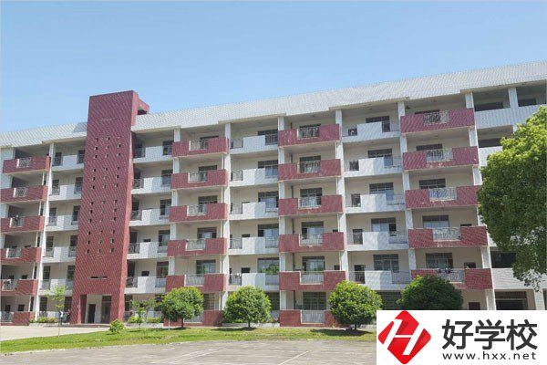長沙高級技工學(xué)校教學(xué)樓