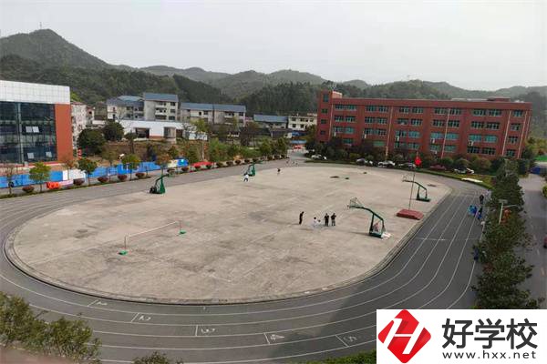 懷化洪江市有哪些中專學(xué)校？有什么辦學(xué)特色？