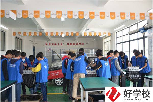 衡東縣職業(yè)中專學校實訓(xùn)室