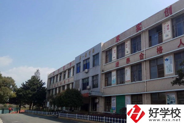 東安縣職業(yè)中專學(xué)校好不好？宿舍怎么樣？
