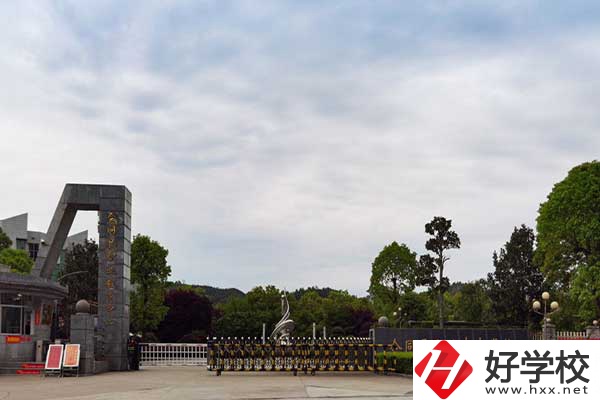 在懷化市會(huì)同縣有哪些中專學(xué)校？具體開設(shè)了什么專業(yè)？