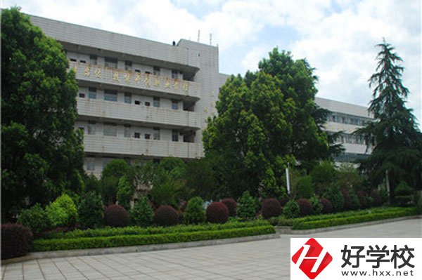 湖南省郴州市第一職業(yè)中等專業(yè)學(xué)校有什么專業(yè)？