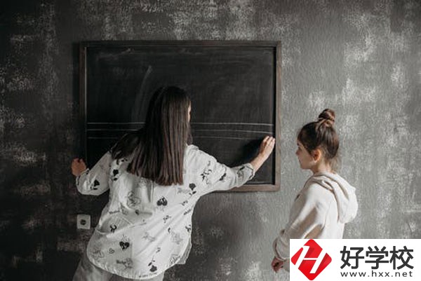 湖南省商業(yè)職業(yè)中等專業(yè)學校怎么樣？宿舍怎么樣？