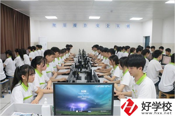 郴州汝城縣職校有統(tǒng)一的校服嗎？