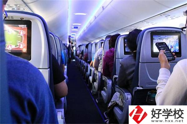 衡陽市藍(lán)天工程學(xué)校是公辦還是民辦？有什么特色專業(yè)？
