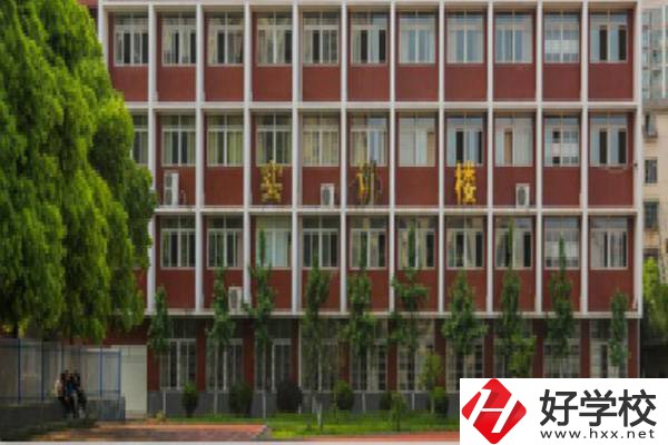 湖南省工業(yè)貿(mào)易學(xué)校怎么樣？辦學(xué)條件如何？