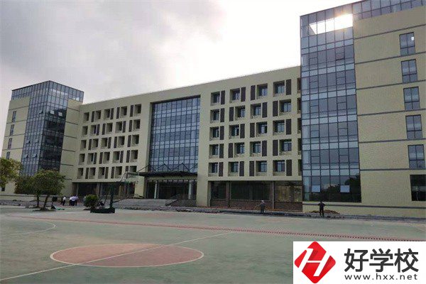 永州環(huán)境最好的公辦中專是哪所？有什么辦學優(yōu)勢？