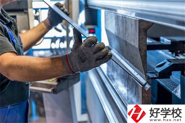 衡陽技校排名前三的專業(yè)是什么？好就業(yè)嗎？