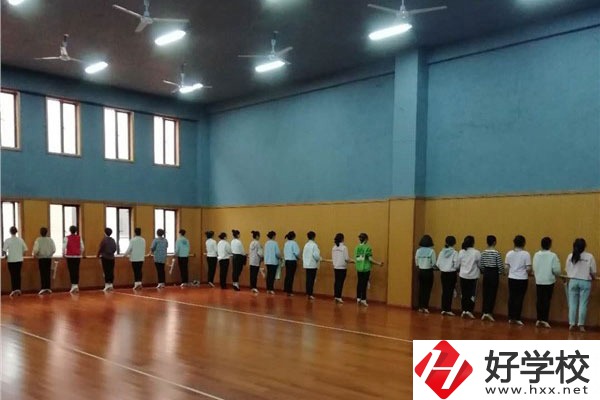 湘中幼兒師范高等專科學校(中職部)實訓室