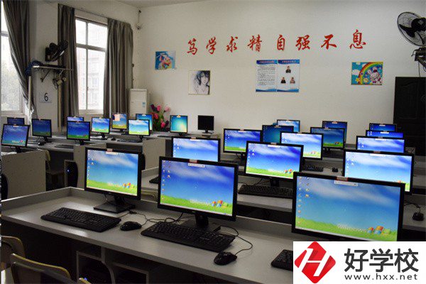 益陽(yáng)哪些中職學(xué)校開(kāi)設(shè)音樂(lè)相關(guān)專業(yè)？學(xué)費(fèi)貴不貴？