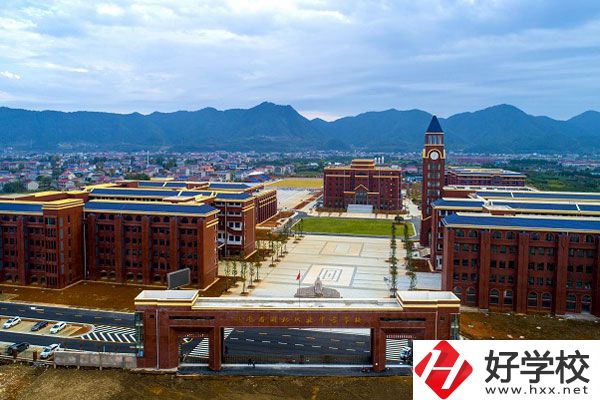 湘北職業(yè)中專學(xué)校是公辦的還是民辦的？在哪里？