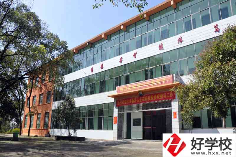 衡陽(yáng)蔡倫科技中等職業(yè)學(xué)校有哪些招生專業(yè)？如何收費(fèi)？