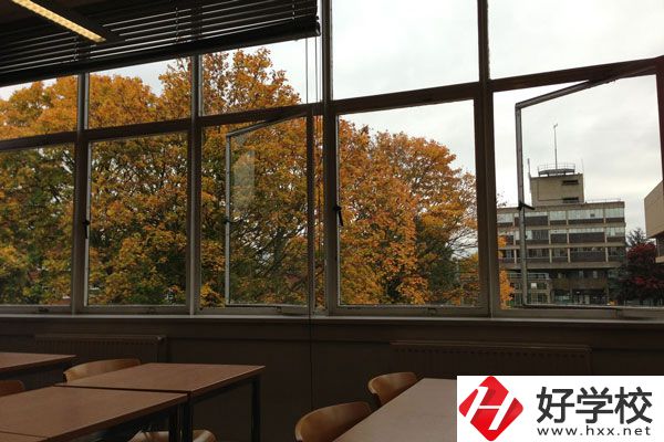 郴州文藝職業(yè)中等專業(yè)學(xué)校辦學(xué)特色是什么？