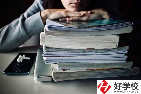 湖南初中畢業(yè)選3+2還是3+3？有五年制大專推薦嗎？