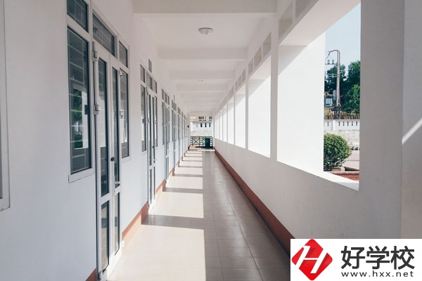 衡陽市鐵路運輸職業(yè)學校好不好？宿舍怎么樣？