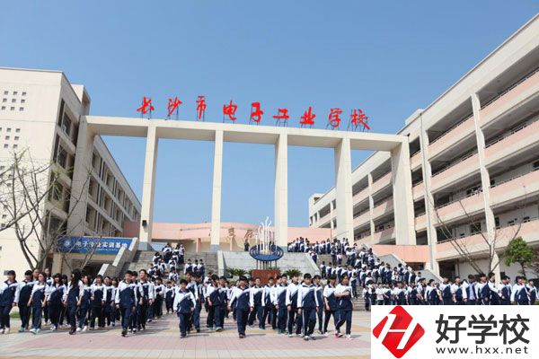 長沙電子工業(yè)學校有哪些特色專業(yè)？