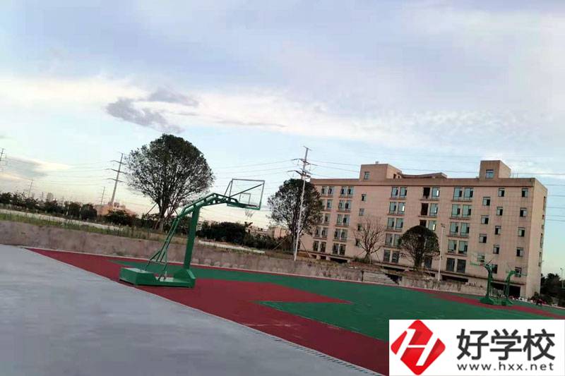 湘潭計算機職業(yè)學(xué)校怎么樣？有什么特色專業(yè)？