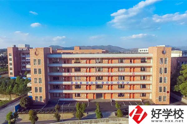武岡市職業(yè)中專學(xué)校有哪些招生專業(yè)？