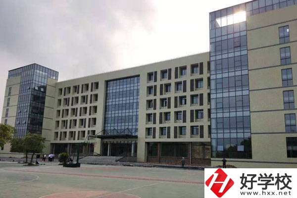 湖南省永州市工業(yè)貿(mào)易中等專業(yè)學校的辦學實力怎么樣？