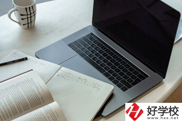 在衡陽想學(xué)廚師？這個學(xué)校不能錯過！
