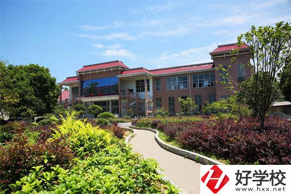 懷化的公辦中專有什么辦學(xué)特色？可以學(xué)什么專業(yè)？