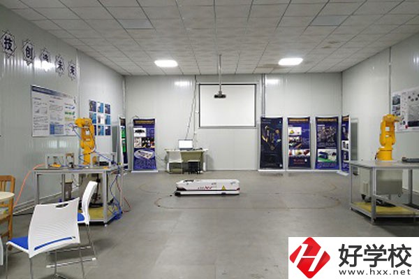 岳陽(yáng)市建設(shè)科技職業(yè)技術(shù)學(xué)校專業(yè)情況如何，有哪些辦學(xué)特色?