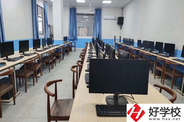 邵陽市藝邦職業(yè)技術(shù)學(xué)校收費標(biāo)準(zhǔn)如何？