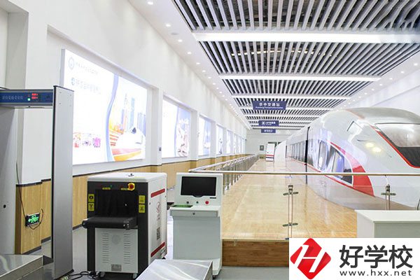 湖南華中交通技工學(xué)校有什么特色專業(yè)？