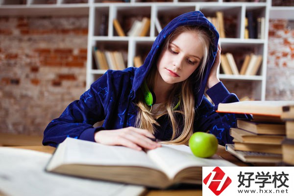 南岳區(qū)職業(yè)中等專業(yè)學校有哪些專業(yè)？
