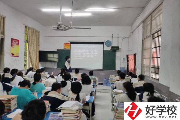 懷化鶴城區(qū)有幾所職高？有什么專業(yè)？
