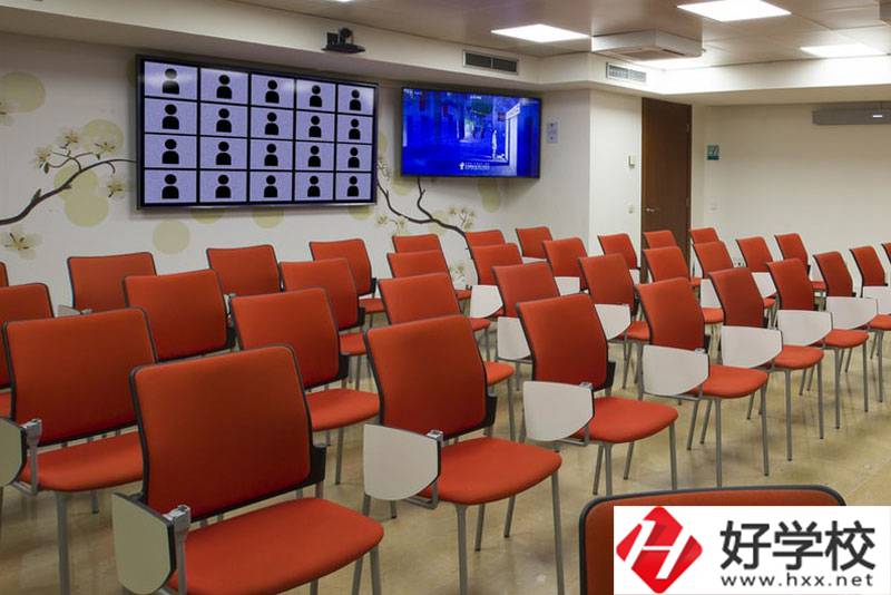 平江縣職業(yè)學(xué)院會計專業(yè)怎么樣？就業(yè)方向有哪些？