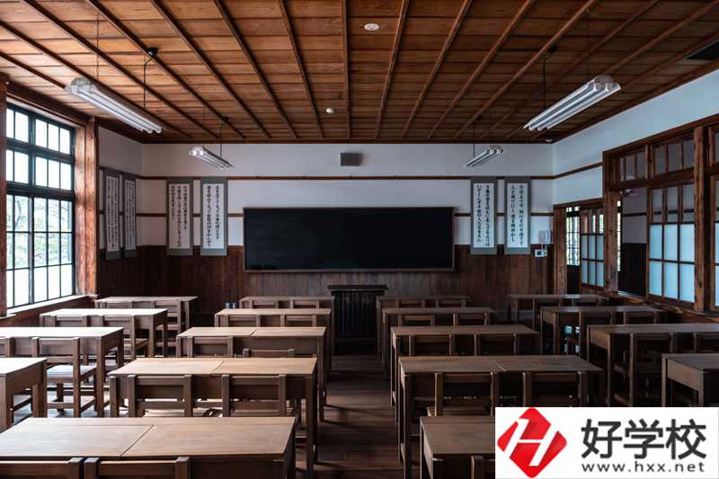 湖南省澧縣職業(yè)中專學(xué)校有哪些專業(yè)？學(xué)費貴不貴？6.jpg