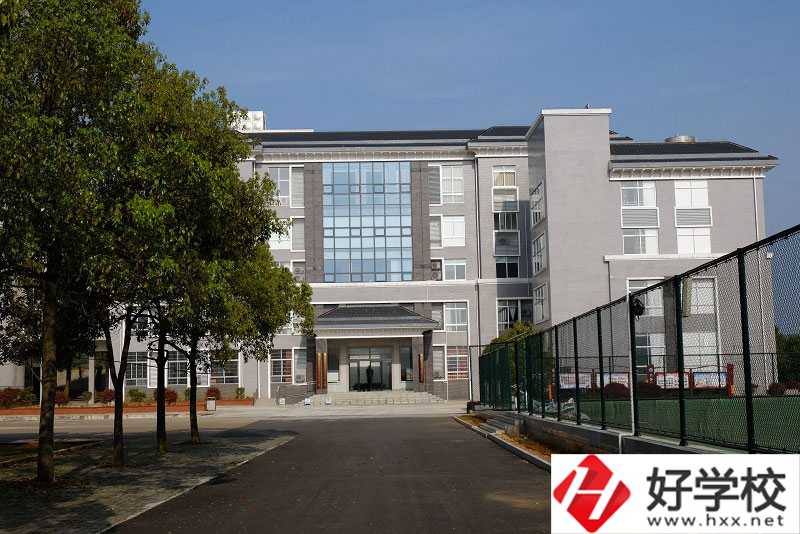 韶山市職業(yè)中專學校好不好？有哪些招生專業(yè)？