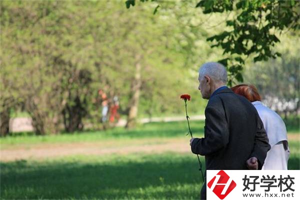 懷化有退役軍人可以讀的中職學(xué)校嗎？有什么優(yōu)待？