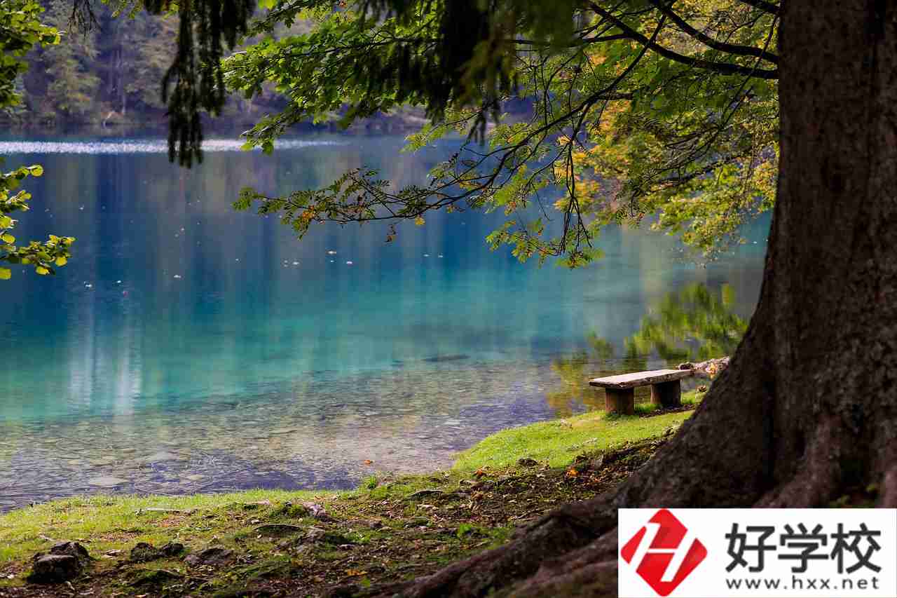 湘西州有學(xué)中藥專業(yè)的中職學(xué)校嗎？