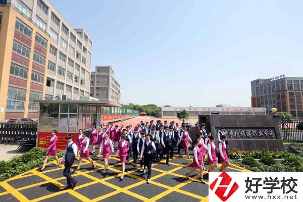 長沙涉外旅游職業(yè)中專的藝術(shù)設(shè)計(jì)與制作專業(yè)怎么樣？