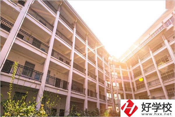湘西的技工學(xué)校哪個(gè)比較好？有什么專業(yè)？