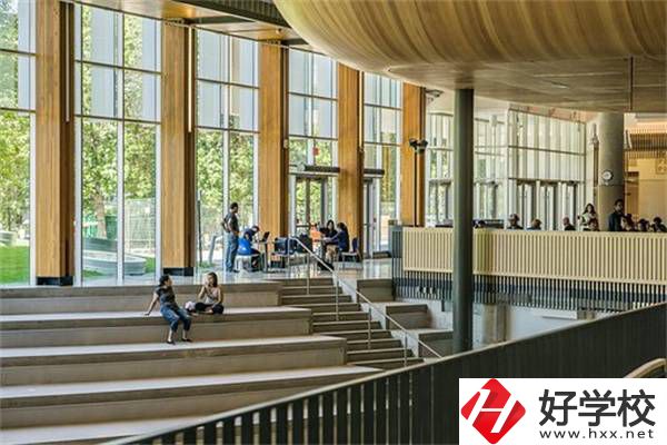 湖南分?jǐn)?shù)低選私立高中還是選職校？選職校還能統(tǒng)考嗎？