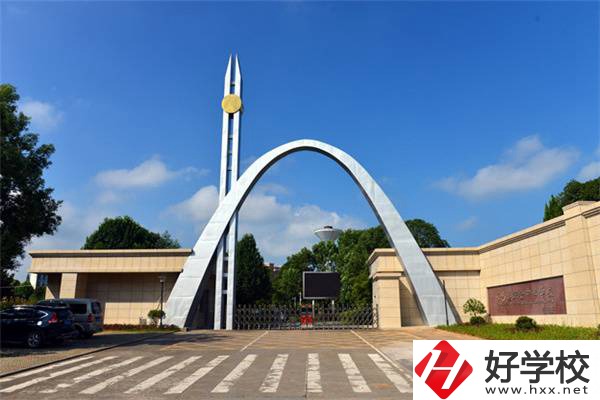 長(zhǎng)沙縣職業(yè)中專(zhuān)學(xué)校招多少人？外地學(xué)生能報(bào)名嗎？