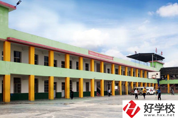 湘西州龍山縣誠信職業(yè)技術學校的優(yōu)勢和特色是什么？