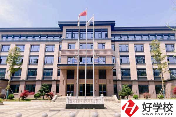 長沙中遠職業(yè)中專獲得哪些榮譽？專業(yè)情況如何？